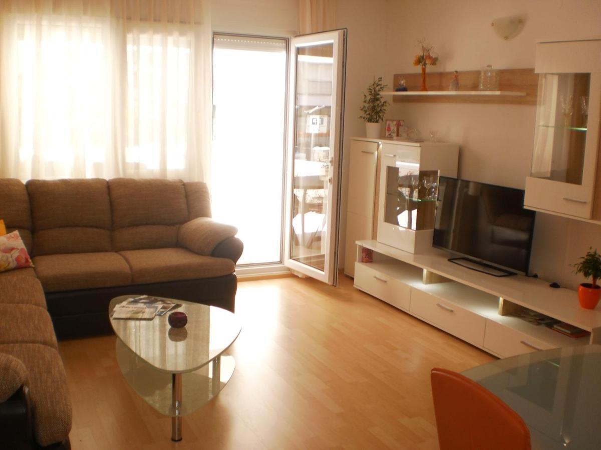 Apartment Lana Omiš Eksteriør bilde