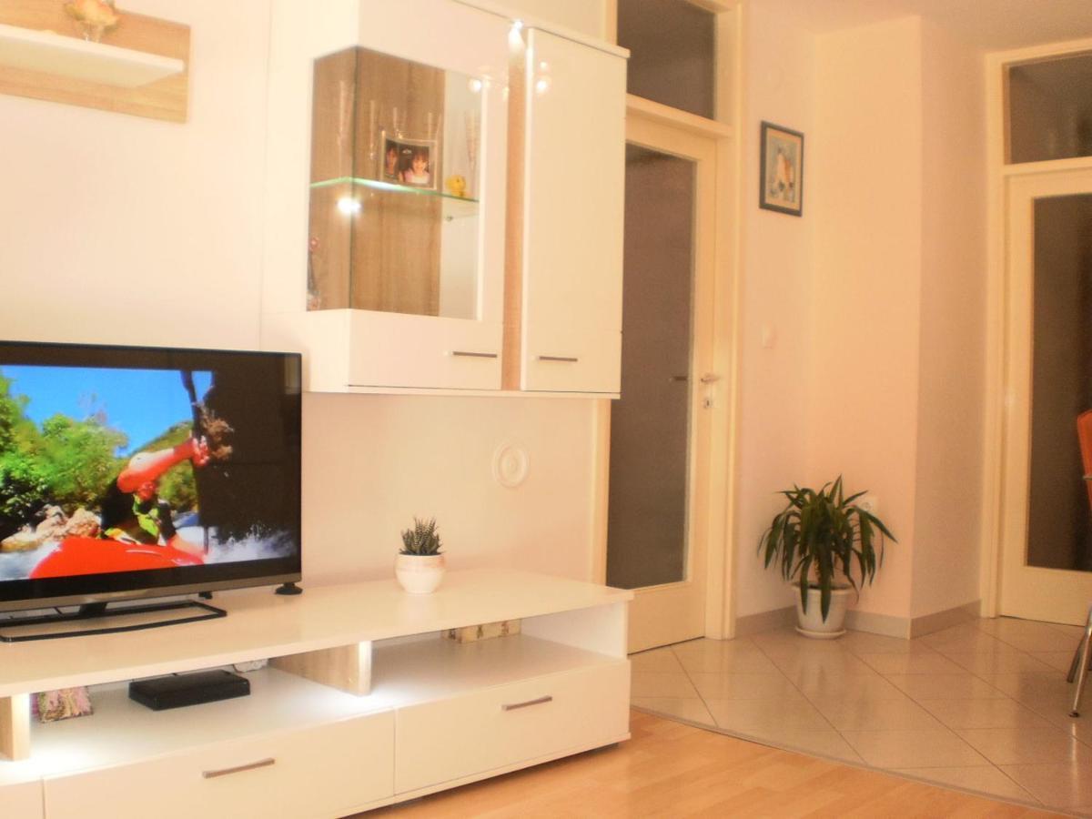 Apartment Lana Omiš Eksteriør bilde