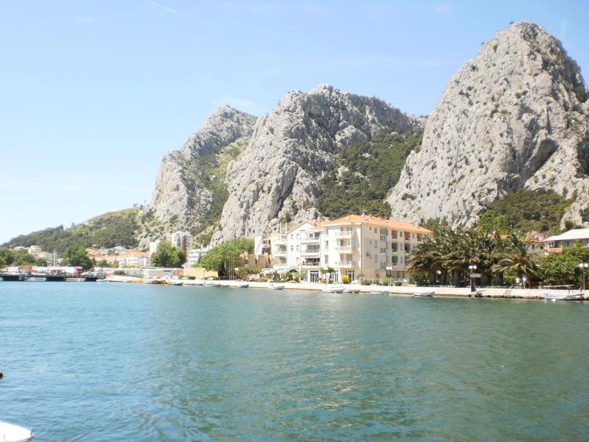 Apartment Lana Omiš Eksteriør bilde